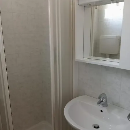 Carlotta Apartament *