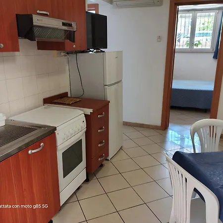 Carlotta Apartment *